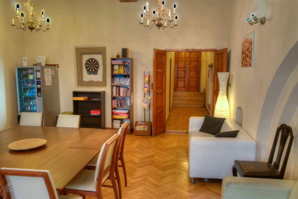 Tutti Frutti Hostel Краков Экстерьер фото