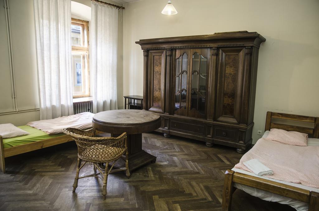 Tutti Frutti Hostel Краков Экстерьер фото