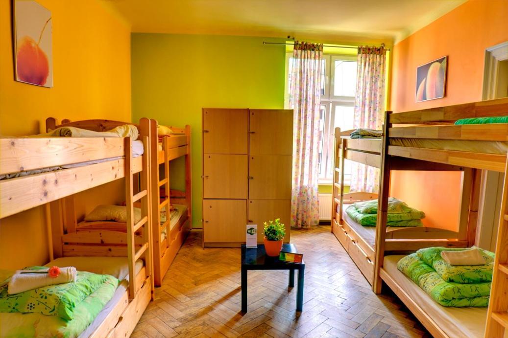 Tutti Frutti Hostel Краков Экстерьер фото